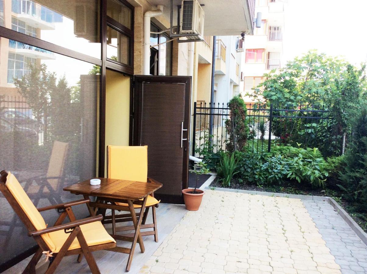 Stamopolu Lux Ground Floor Hotell Primorsko Eksteriør bilde